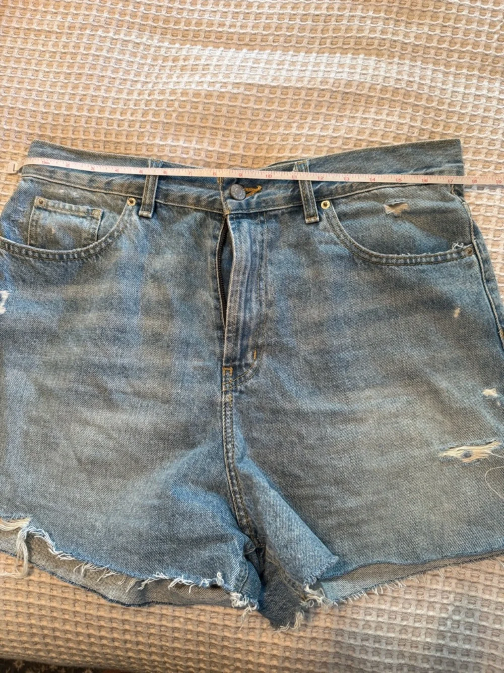 Urban Outfitters BDG Women's Distressed High-Rise Denim Shorts - Light Blue Wash